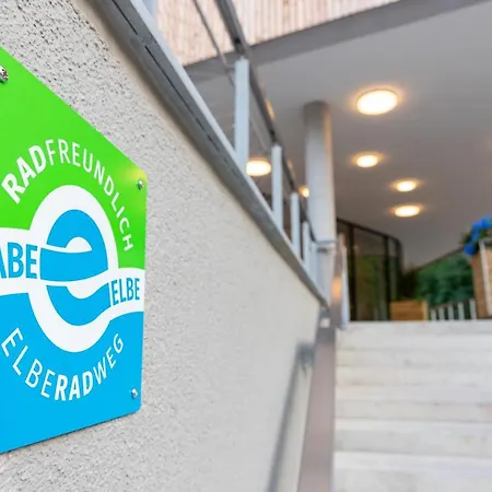 Elb & Restaurant Hotel Magdebourg