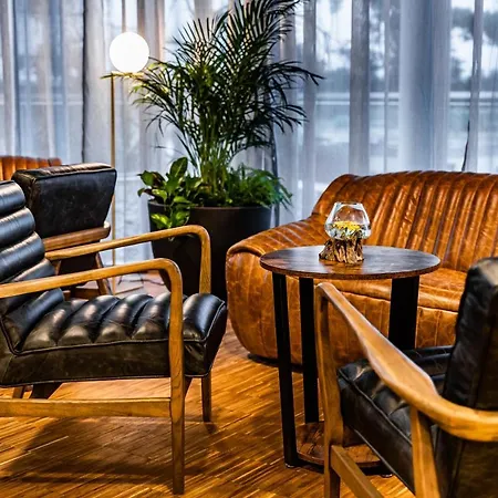 Elb Boardinghouse Restaurant Отель Магдебург