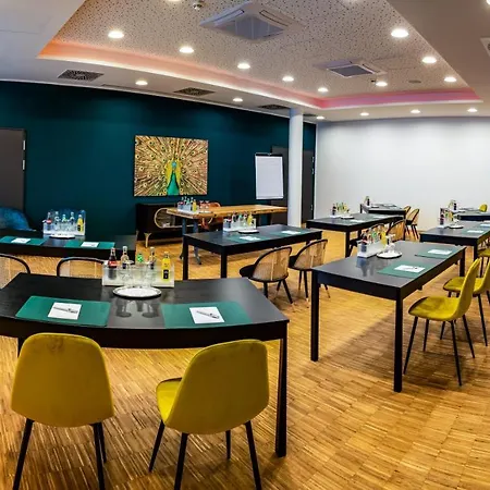 Elb Boardinghouse Restaurant * Magdeburg