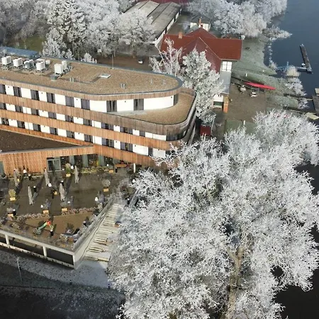 Elb Boardinghouse Restaurant Magdeburg