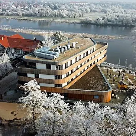 Elb & Restaurant Hotel *