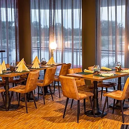 Elb & Restaurant * Magdebourg