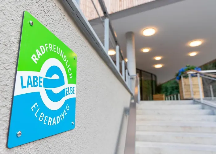 Elb Boardinghouse Restaurant מלון מגדבורג