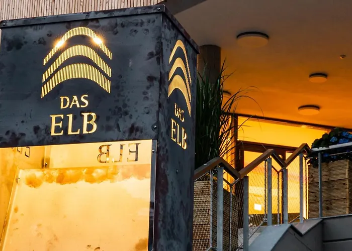 Elb Boardinghouse Restaurant מלון